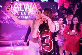 Jasmine Sandlas live performance at Jalwa Club